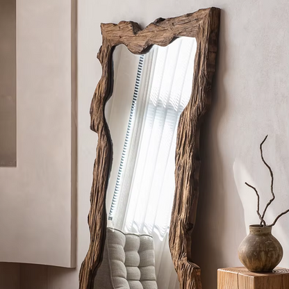 Side profile of chunky wooden mirror frame